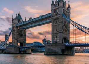 uk-london-tower-bridge-river-thames