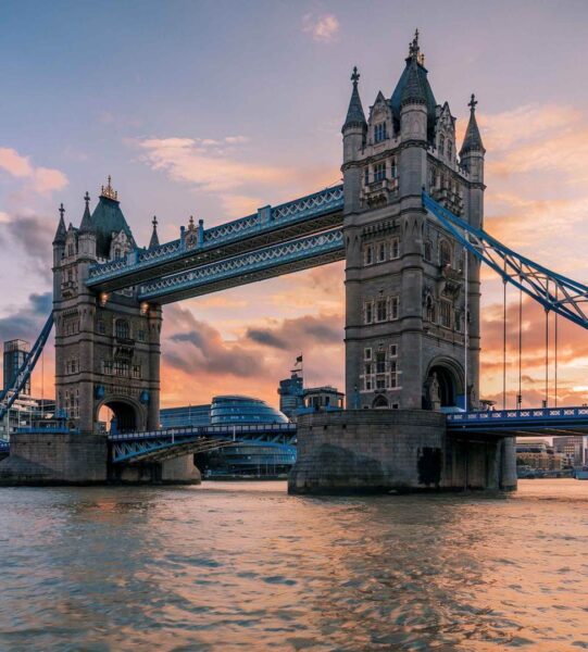 uk-london-tower-bridge-river-thames